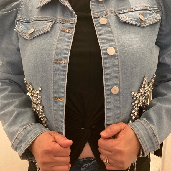 Jacket - Picture 4 of 11